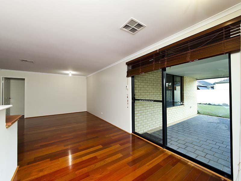 11 Milano Loop, Seville Grove WA 6112