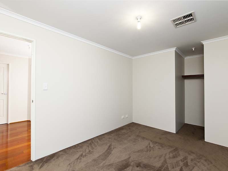 11 Milano Loop, Seville Grove WA 6112