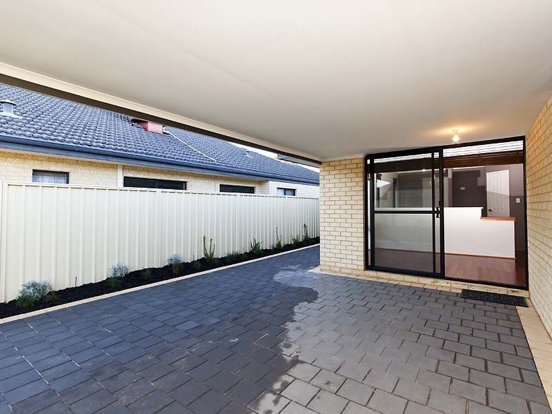 11 Milano Loop, Seville Grove WA 6112