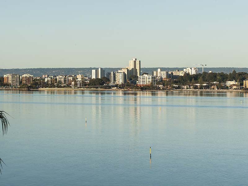 51/1 Wingfield Avenue, Crawley WA 6009