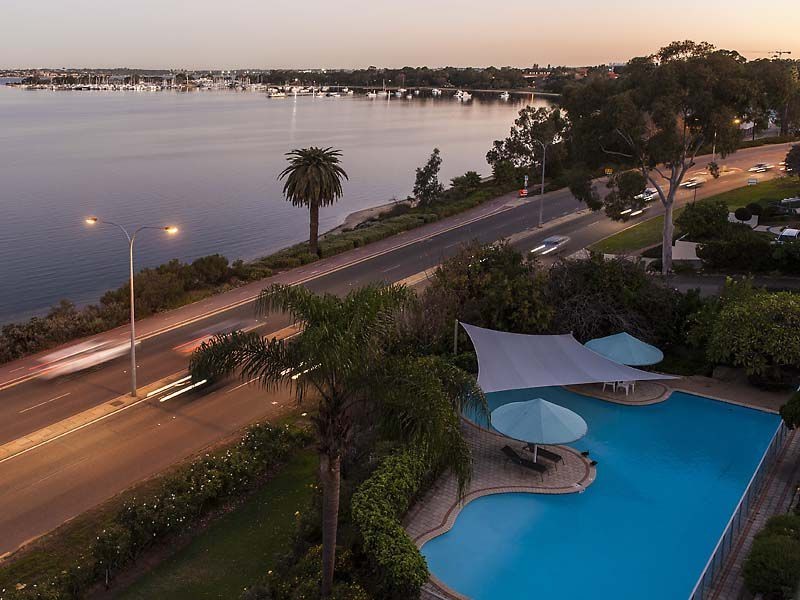 51/1 Wingfield Avenue, Crawley WA 6009