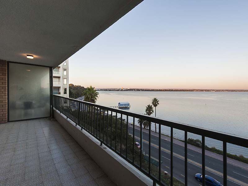 51/1 Wingfield Avenue, Crawley WA 6009