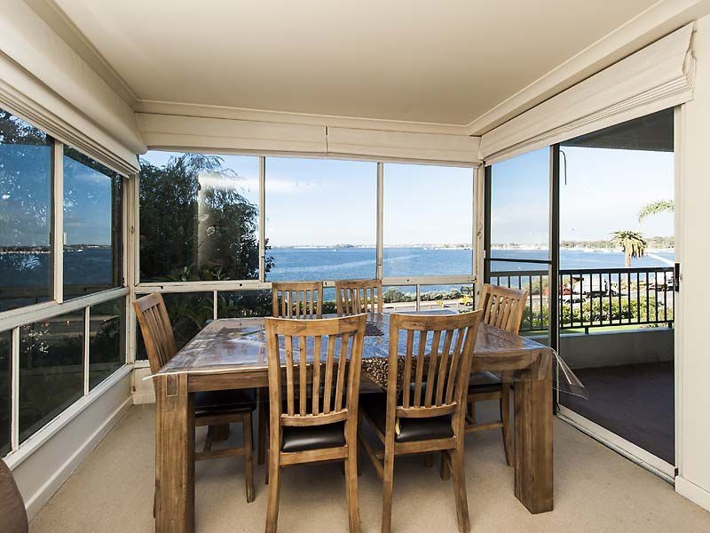 12/1 Wingfield Avenue, Crawley WA 6009