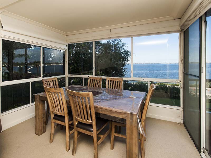 12/1 Wingfield Avenue, Crawley WA 6009