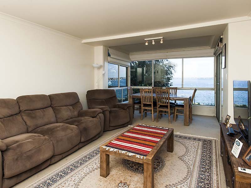 12/1 Wingfield Avenue, Crawley WA 6009