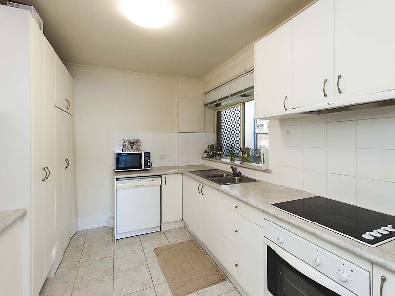 12/1 Wingfield Avenue, Crawley WA 6009