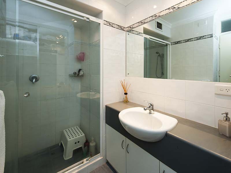 12/1 Wingfield Avenue, Crawley WA 6009