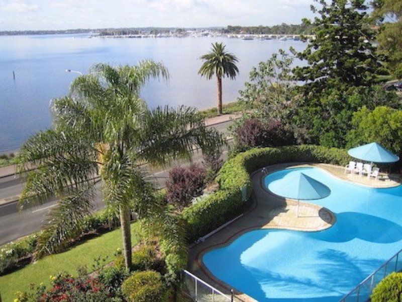 31/1 Wingfield Avenue, Crawley WA 6009