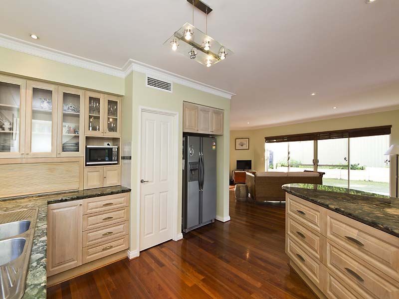 102 Dalkeith Road, Nedlands WA 6009