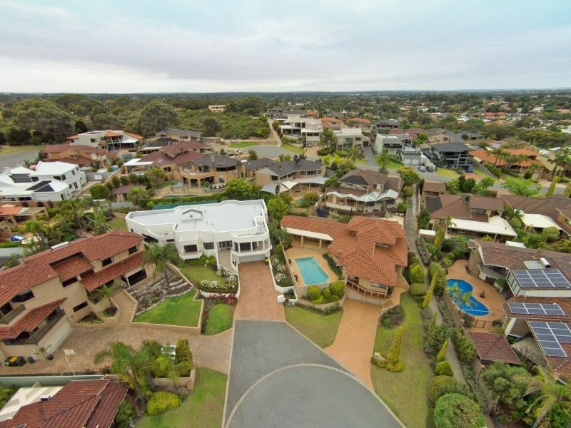 14 Ulric Court, Duncraig WA 6023