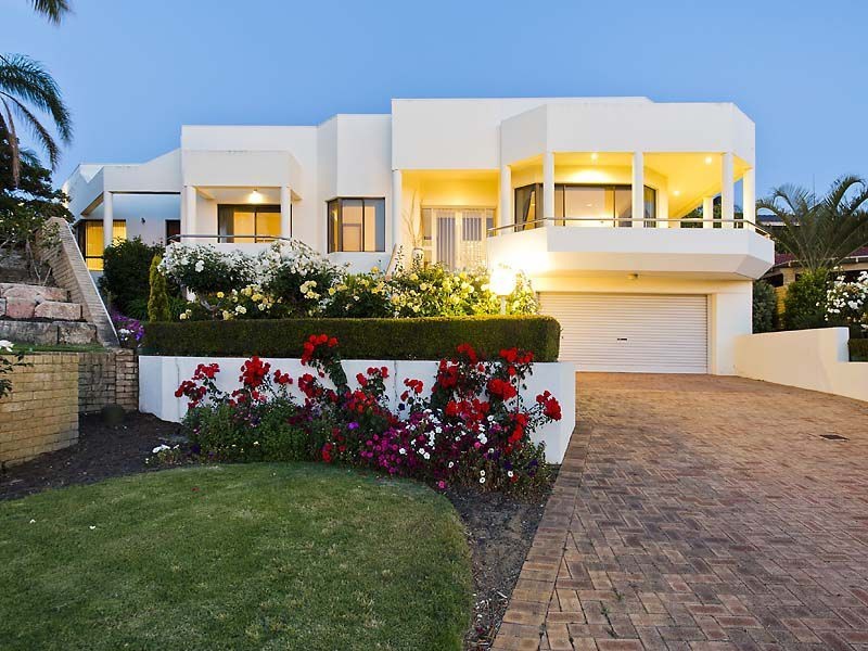 14 Ulric Court, Duncraig WA 6023