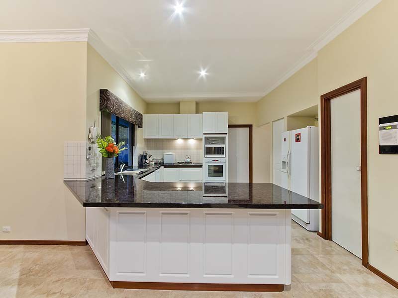 14 Ulric Court, Duncraig WA 6023