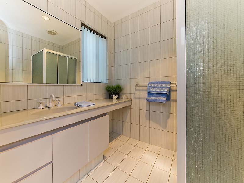 14 Ulric Court, Duncraig WA 6023
