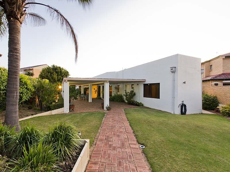 14 Ulric Court, Duncraig WA 6023