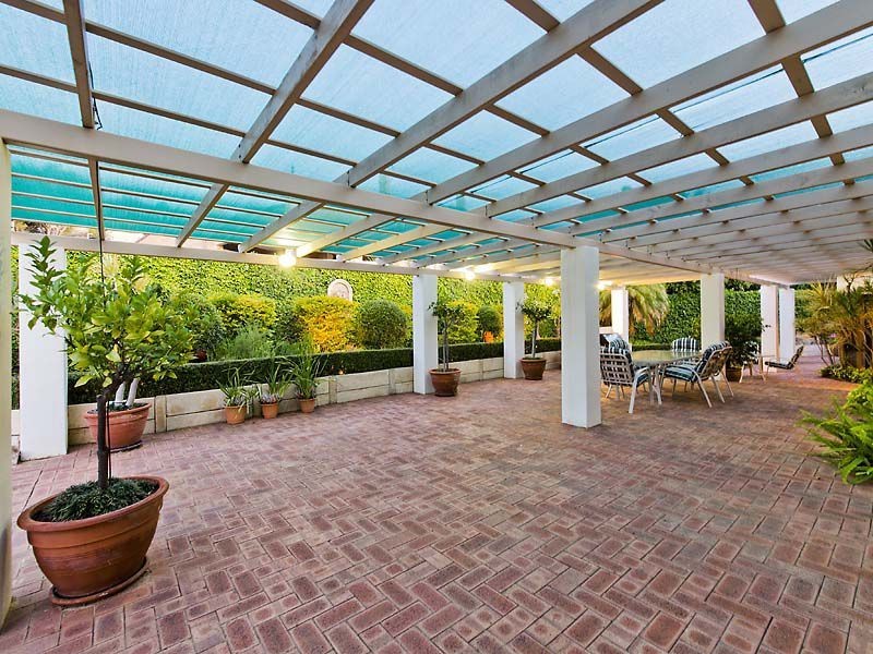 14 Ulric Court, Duncraig WA 6023