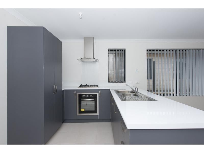 132 Mornington Crescent, Wandi WA 6167