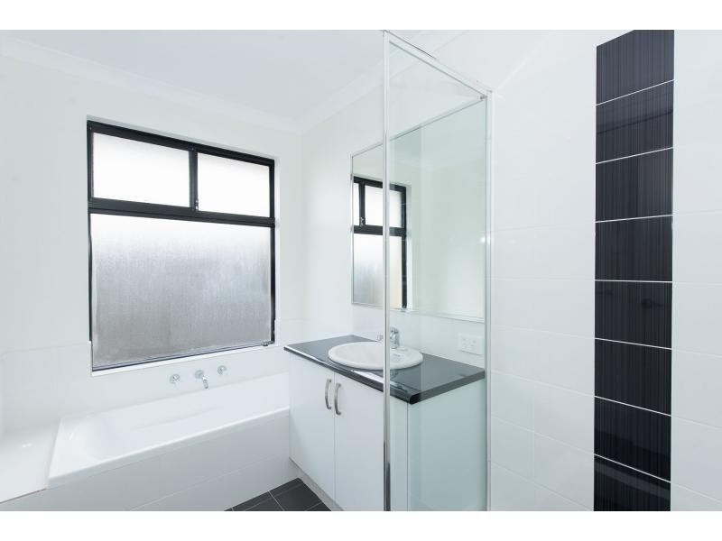 132 Mornington Crescent, Wandi WA 6167