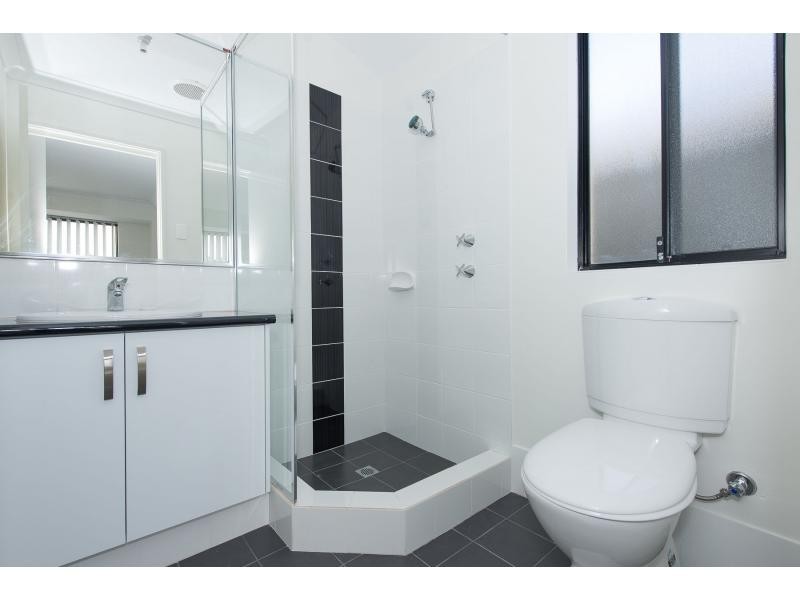 132 Mornington Crescent, Wandi WA 6167