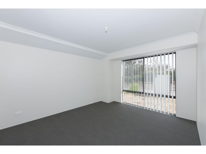 132 Mornington Crescent, Wandi WA 6167