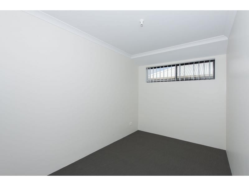 132 Mornington Crescent, Wandi WA 6167