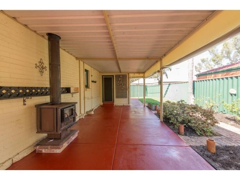 8 Bernice Way, Thornlie WA 6108