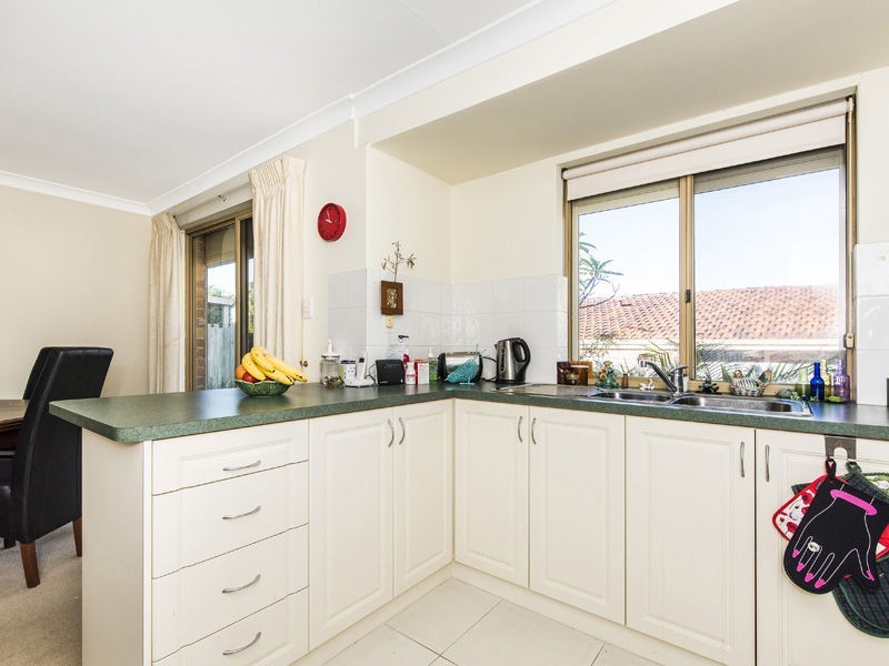 1/186 Twickenham Drive, Kingsley WA 6026