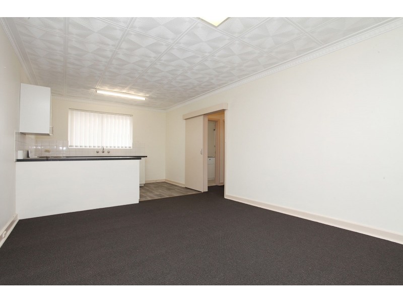 2/196 Flinders Street, Yokine WA 6060