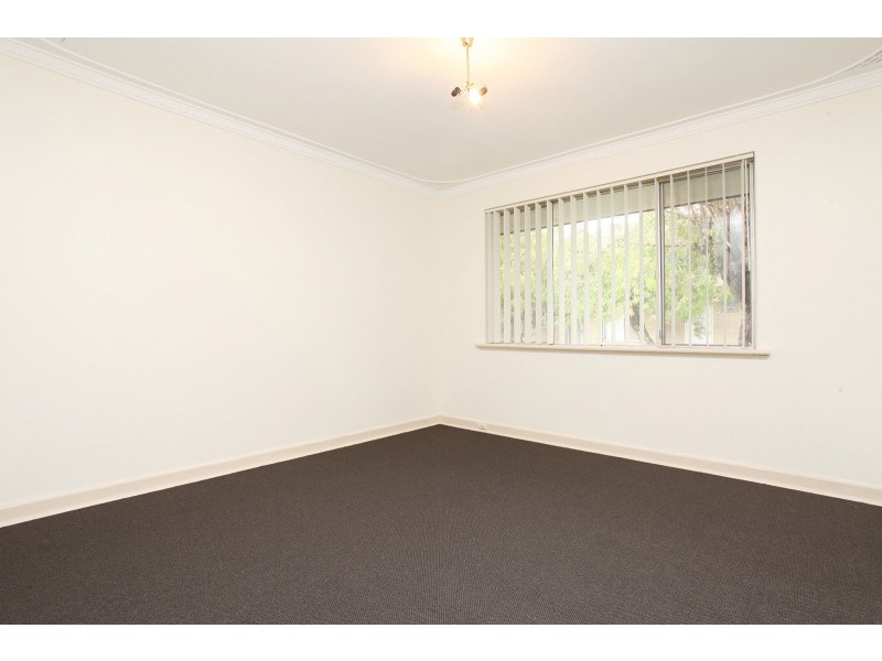 2/196 Flinders Street, Yokine WA 6060