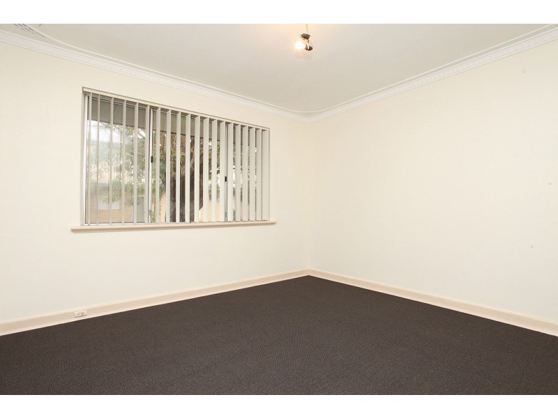 2/196 Flinders Street, Yokine WA 6060