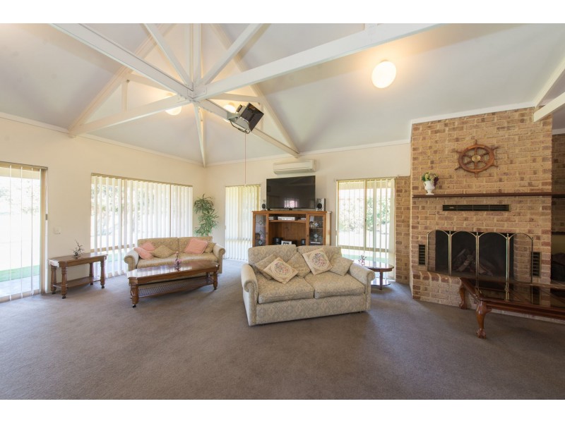 11/2 Theakston Green, Leeming WA 6149