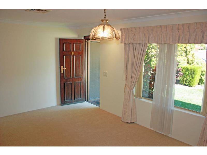 6/2 Theakston Green, Leeming WA 6149