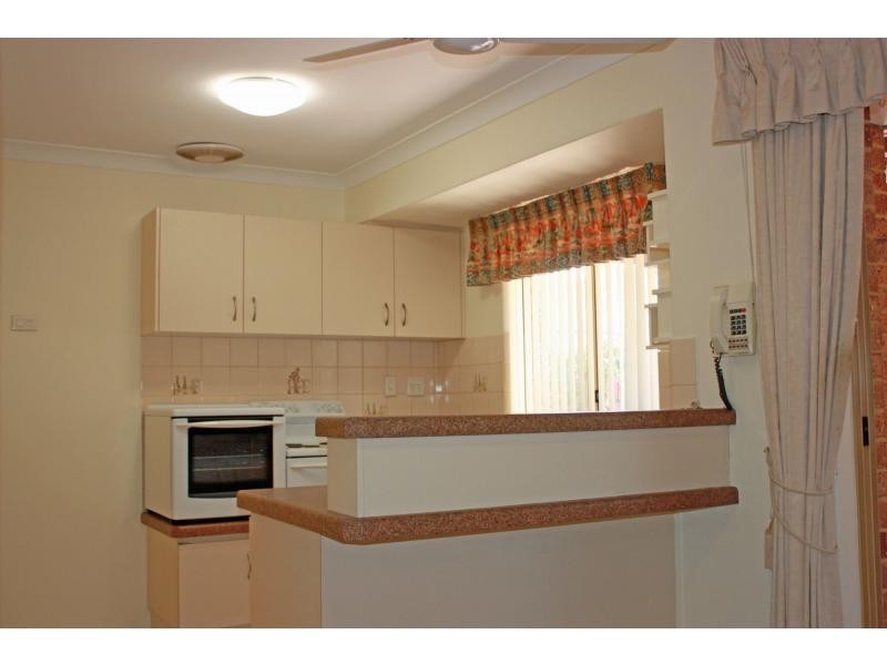 6/2 Theakston Green, Leeming WA 6149