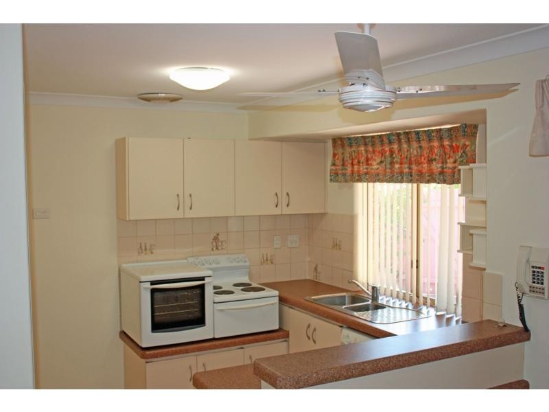 6/2 Theakston Green, Leeming WA 6149