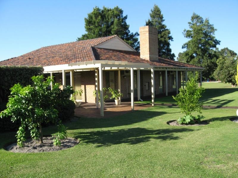 6/2 Theakston Green, Leeming WA 6149