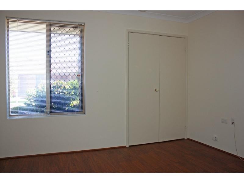 22/2 Theakston Green, Leeming WA 6149