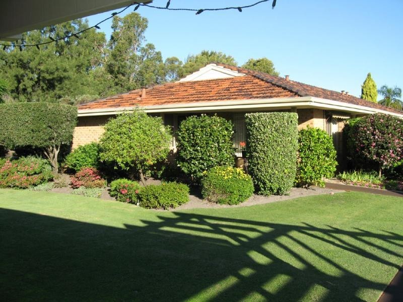 22/2 Theakston Green, Leeming WA 6149