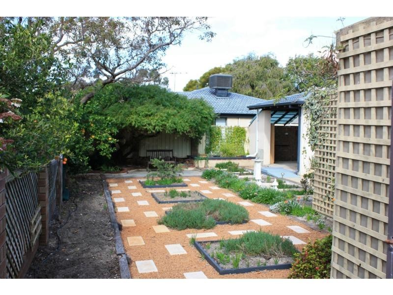 14 Surrey Road, Wilson WA 6107