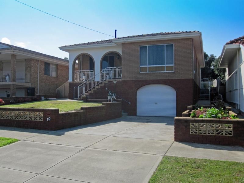 10 York Street, Beaconsfield WA 6162