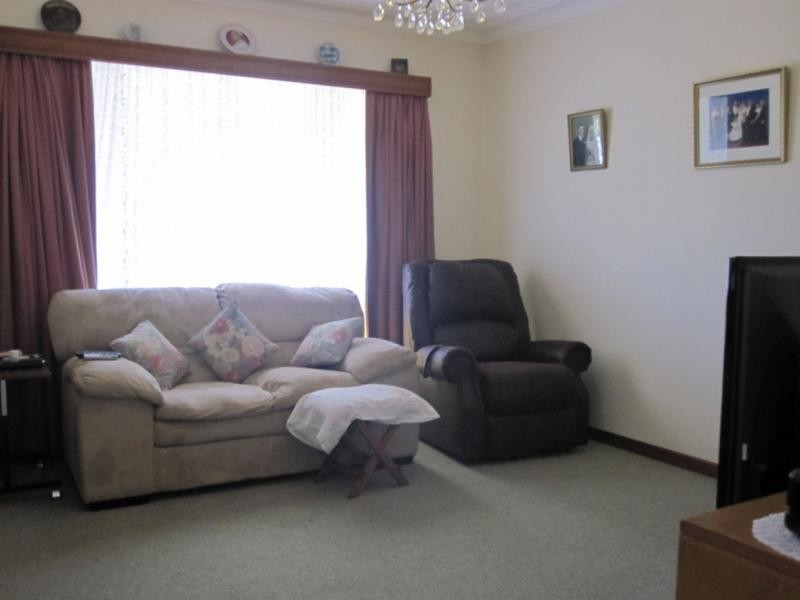 10 York Street, Beaconsfield WA 6162