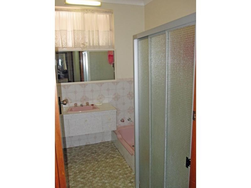 10 York Street, Beaconsfield WA 6162