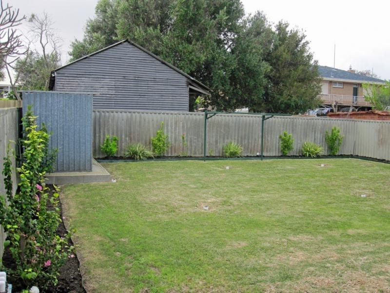 10 York Street, Beaconsfield WA 6162