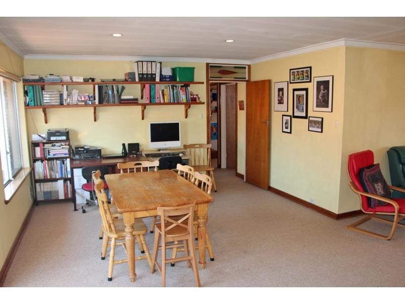 11 Williamson Road, Kardinya WA 6163