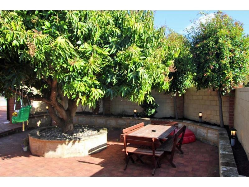 11 Williamson Road, Kardinya WA 6163