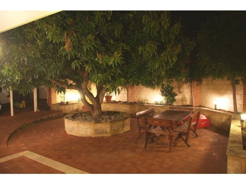 11 Williamson Road, Kardinya WA 6163