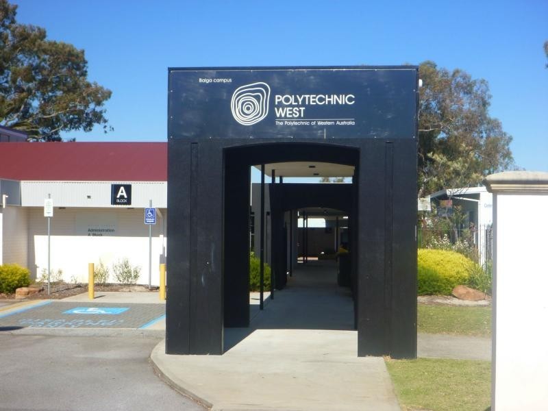 8 Fernhurst Crescent, Balga WA 6061