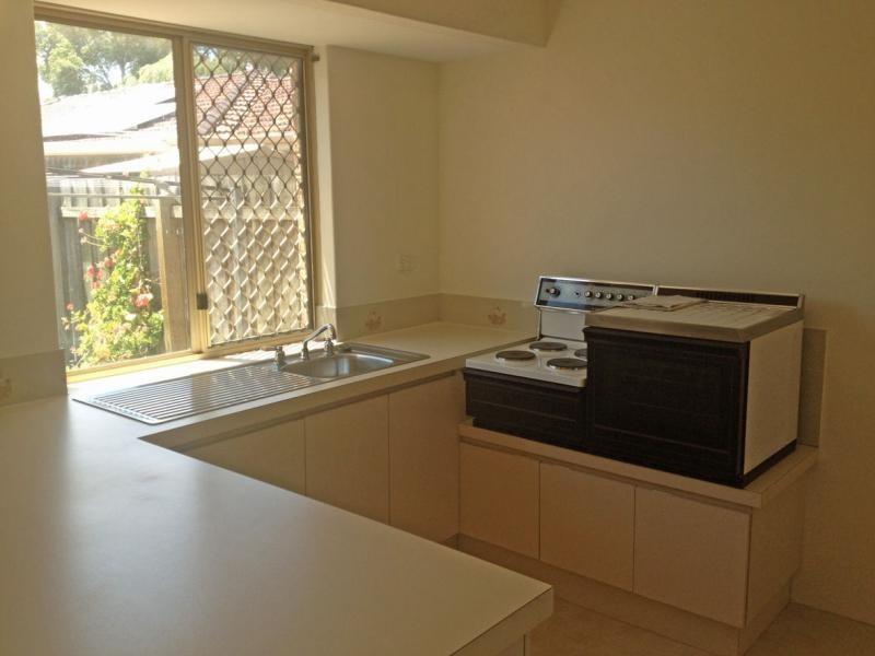 57/2 Theakston Green, Leeming WA 6149