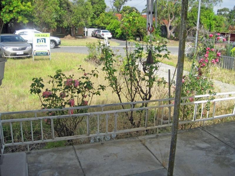 29 Golders Way, Girrawheen WA 6064