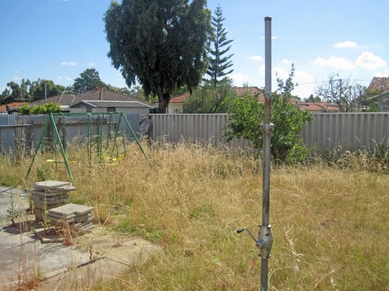 29 Golders Way, Girrawheen WA 6064