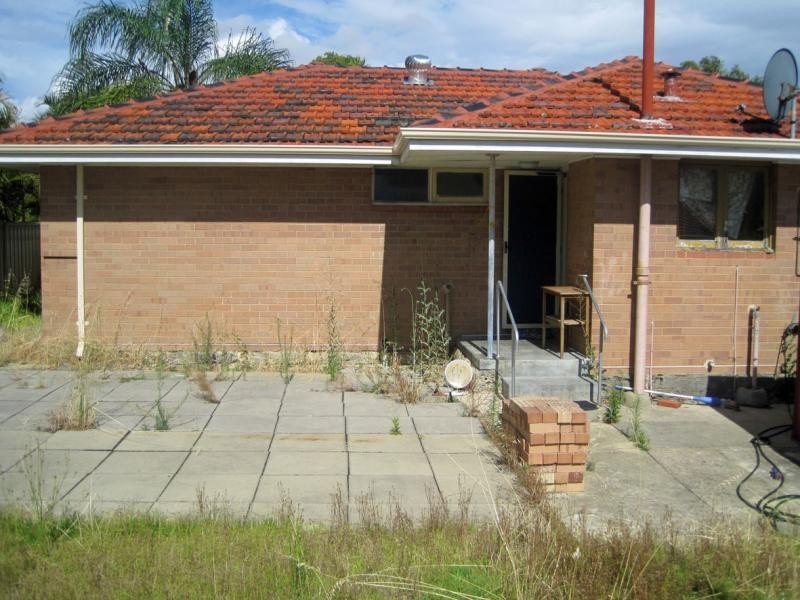 29 Golders Way, Girrawheen WA 6064