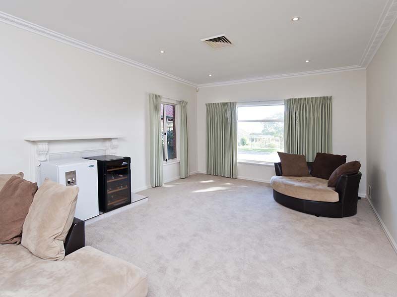 42 St Johns Wood Boulevard, Mount Claremont WA 6010